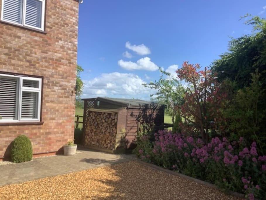 Cotswold Edge Guest Suite With Broadway Hill View Badsey Zewnętrze zdjęcie